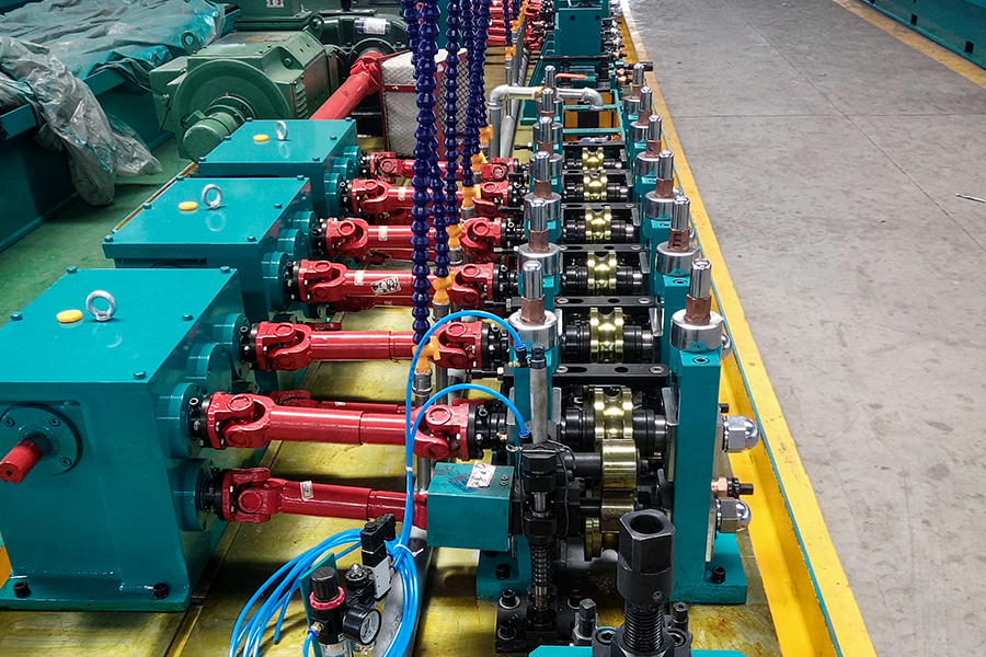 Vysoko presná HF linka na frézovanie rúr HG25 Vysoko presná HF linka na frézovanie rúr HG25
